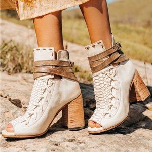 FREEBIRD BY STEVEN “EAGLE” BOOTS Size 8 -NEVER WORN!